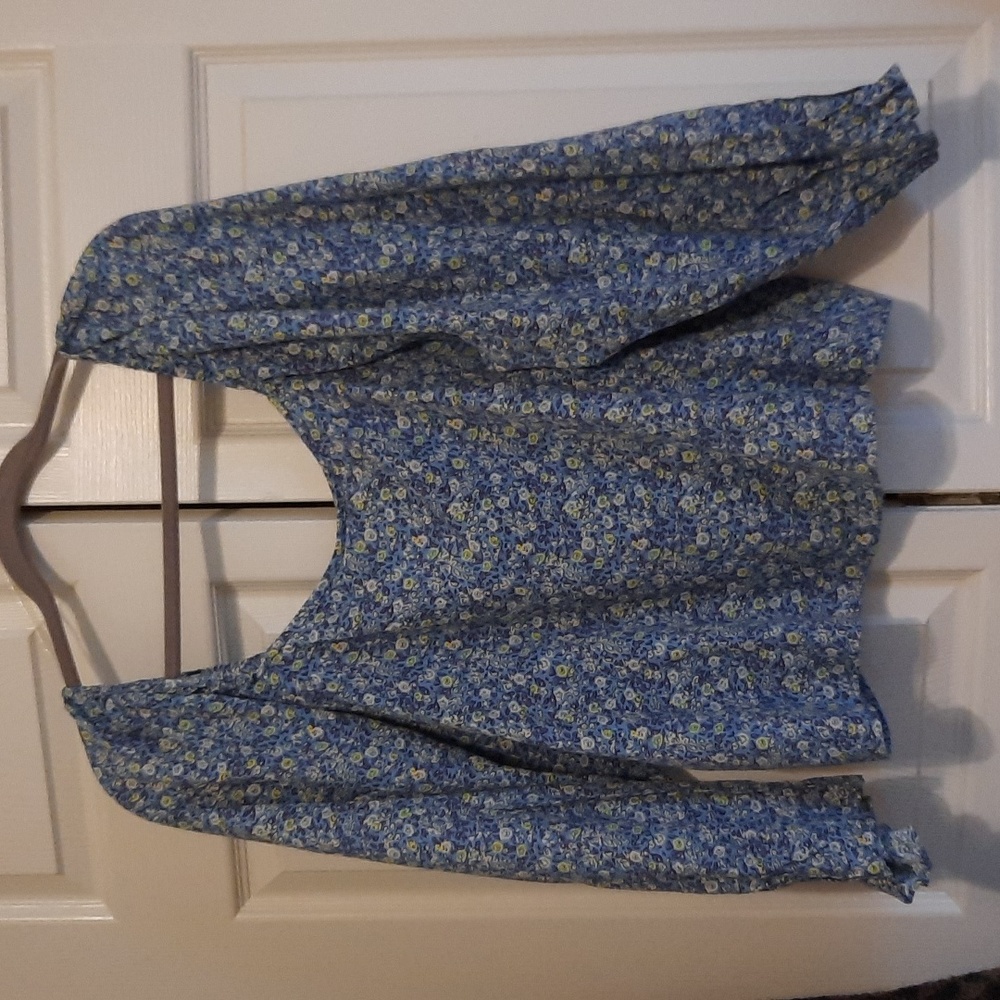 Universal Thread Top. Nwt. - image 2